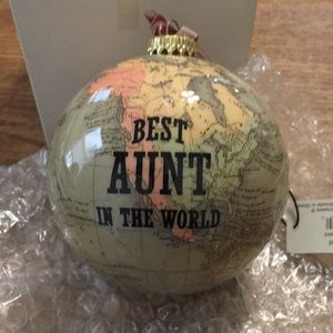 Best Aunt in the World Ornament